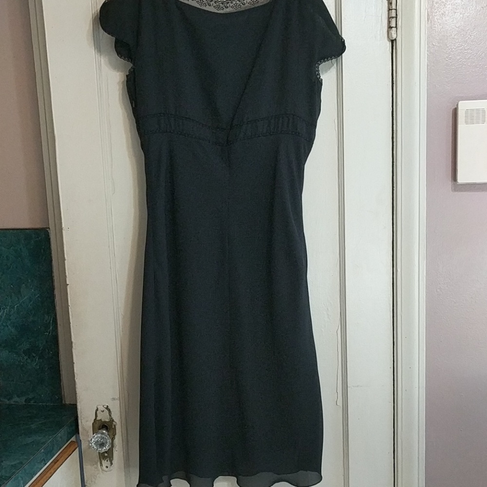 BLACK CAP SLEEVE DRESS - Picture 4 of 4
